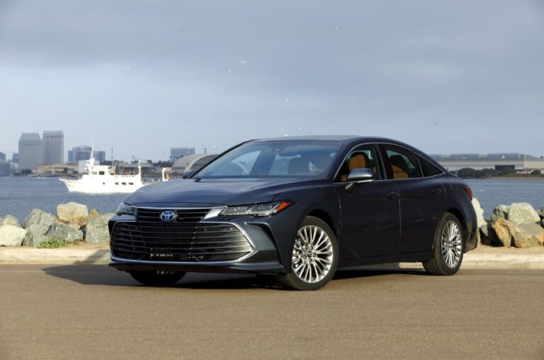 2026 Toyota Avalon Hybrid Dimensions